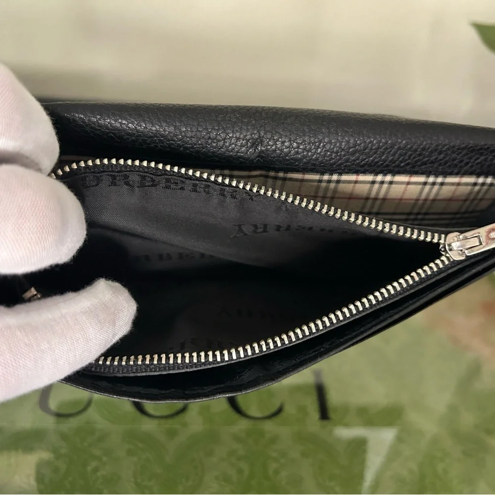 Father’s Day Burberry Black Leather Bifold Wallet w/ Nova Check Interior Slot